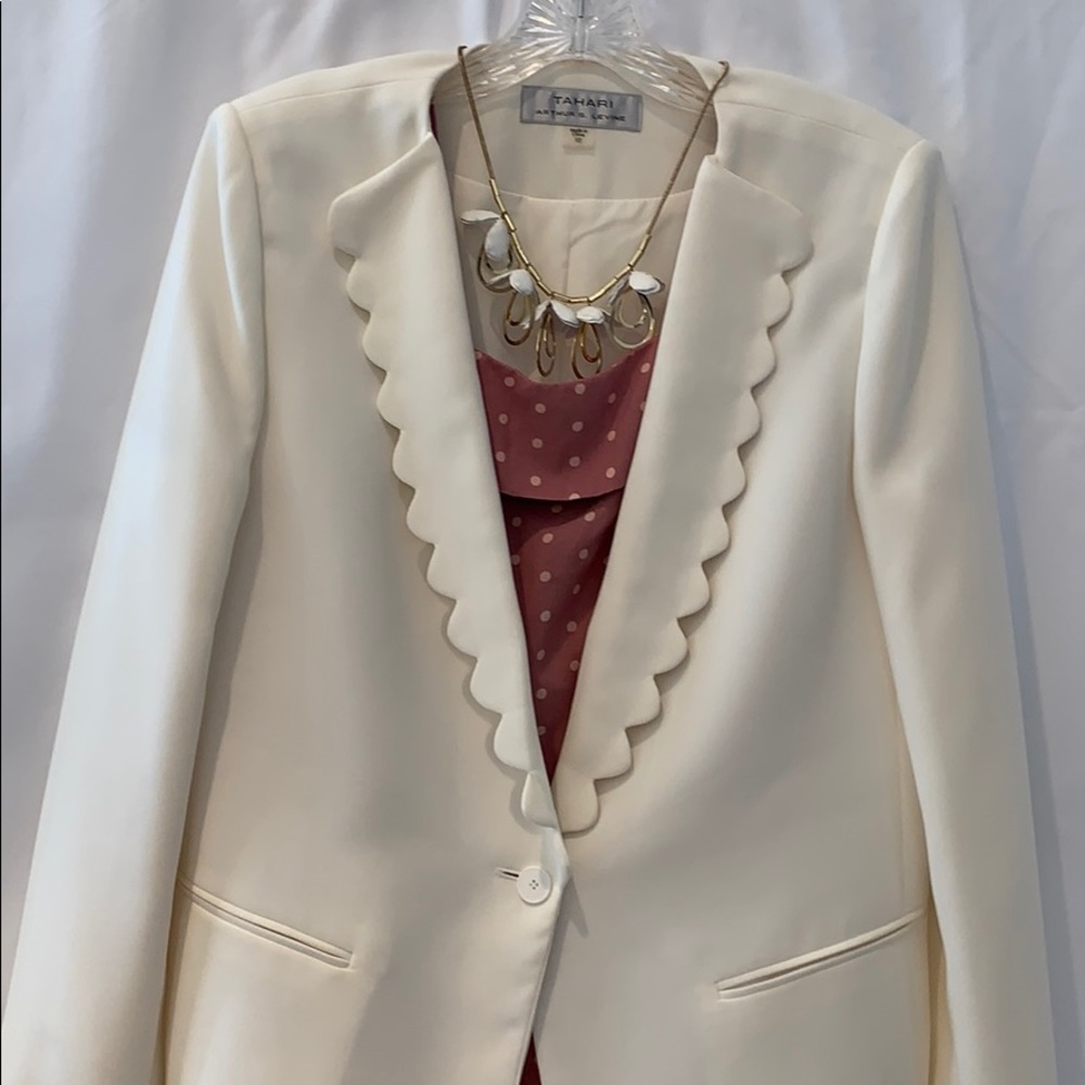 Tahari Womens White Blazer w/Scallop Lapel (10)